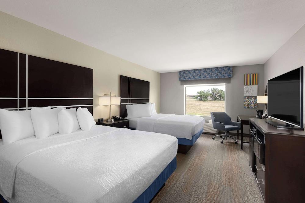 Hampton Inn & Suites Douglas photo 29