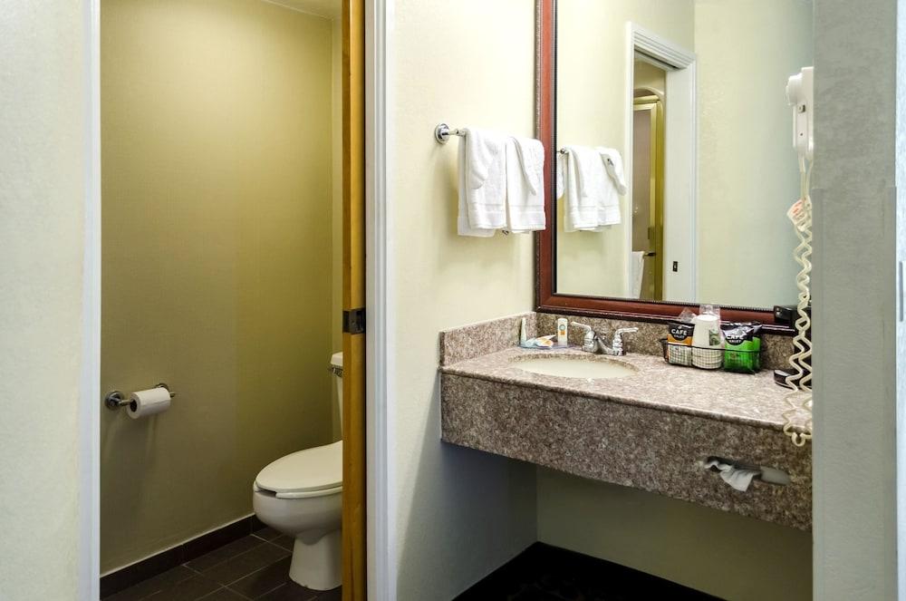 Quality Inn Meridian photo 10