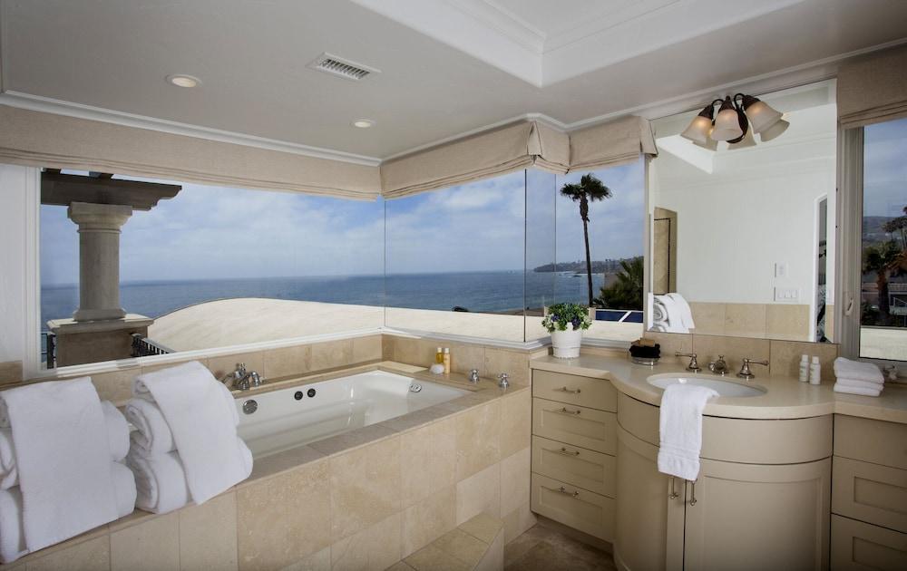Sunset Cove Villas in Laguna Beach photo 69