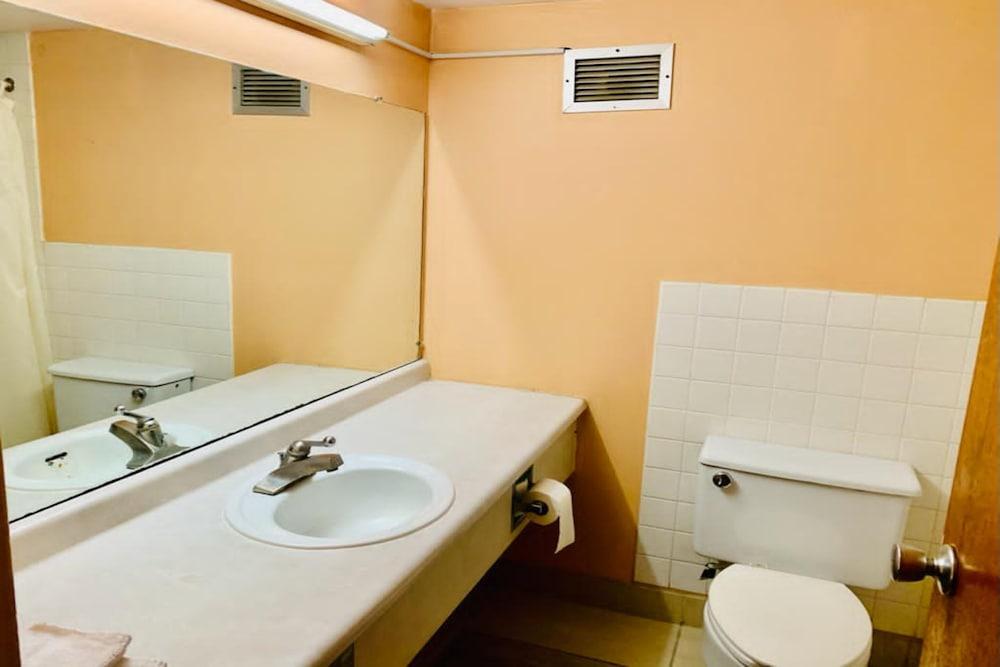Red Carpet Inn & Suites Lima photo 38