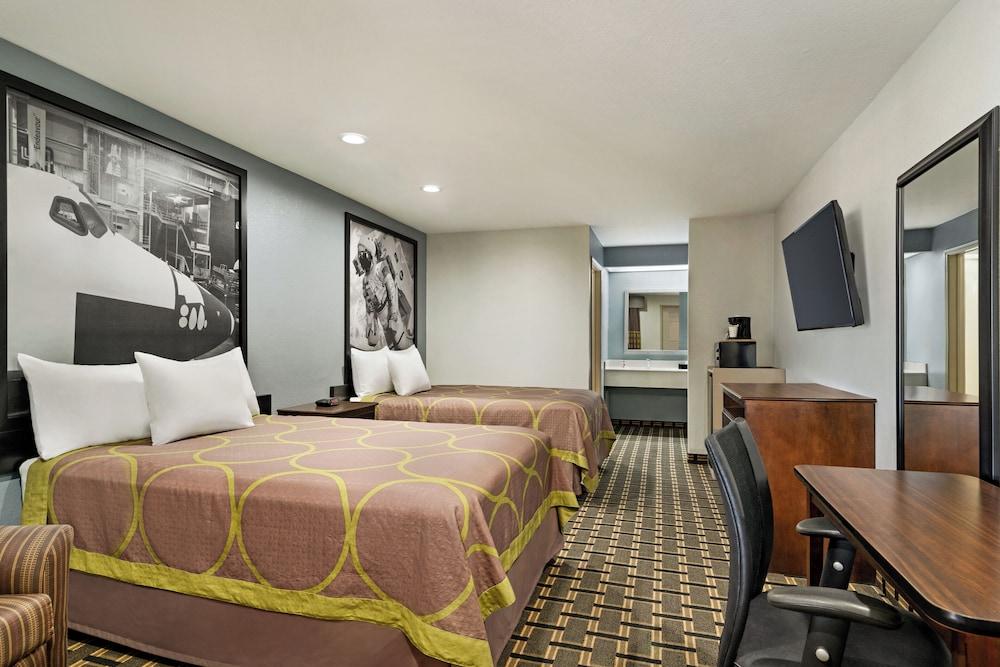 Crystal Inn Northeast Houston Downtown I-610 photo 18