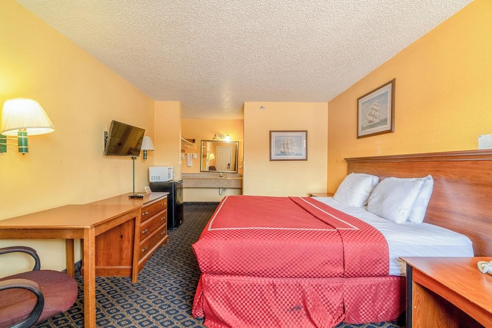 OYO Budget Inn Falfurrias Hwy 281 photo 43