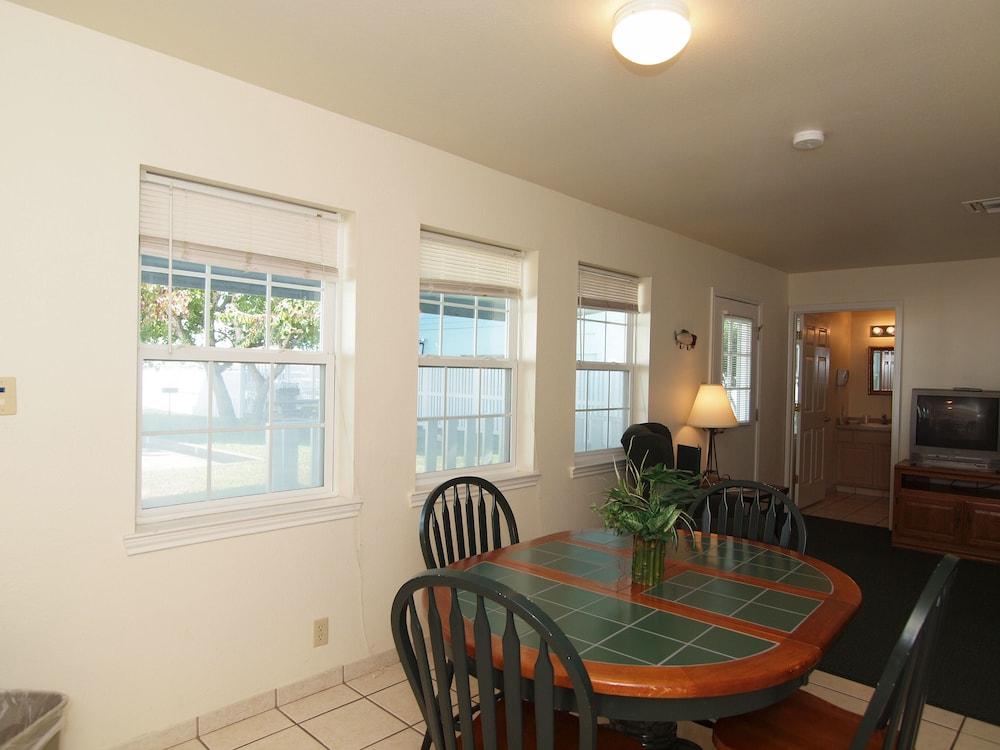The Inn at Fulton Harbor photo 28