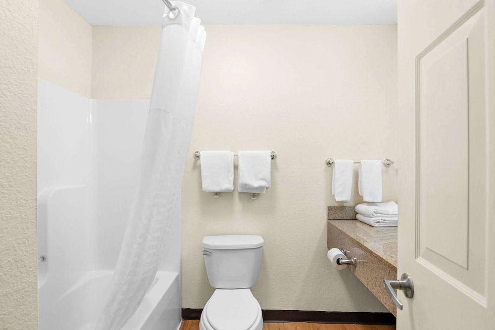 Quality Inn Queensbury - Lake George Area photo 19