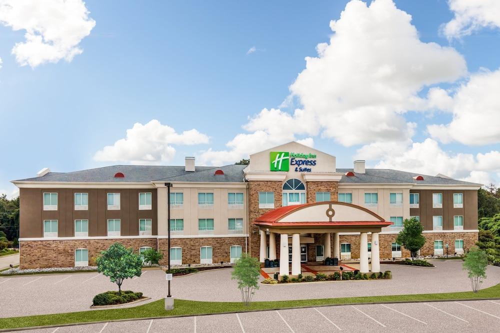 Holiday Inn Express and Suites Winona North by IHG photo 1