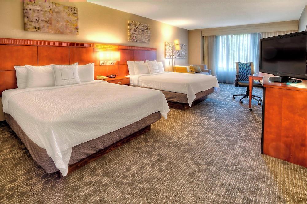 Courtyard by Marriott Memphis Germantown photo 14