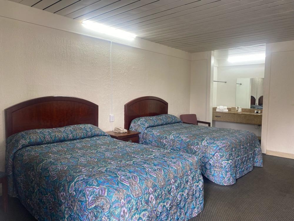 Discovery Inn Macon photo 13