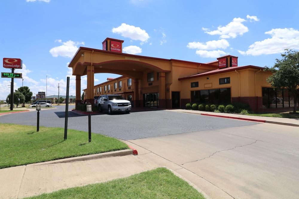 Econo Lodge Lubbock I-27 photo 5