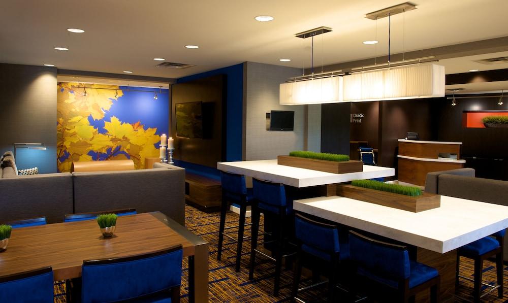Country Inn & Suites by Radisson, Columbus-Edinburgh photo 3