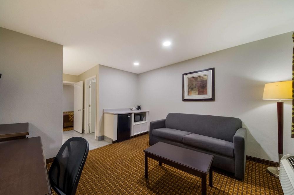 Rodeway Inn & Suites Corpus Christi Northwest photo 33
