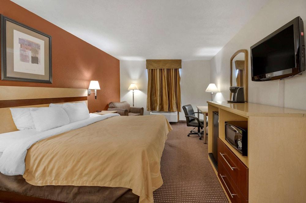 Quality Inn & Suites photo 19