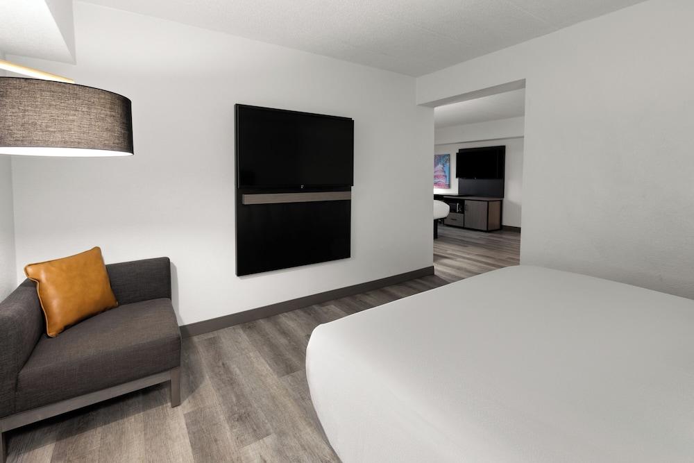 Holiday Inn Express And Suites Washington Dc Noma by IHG photo 15