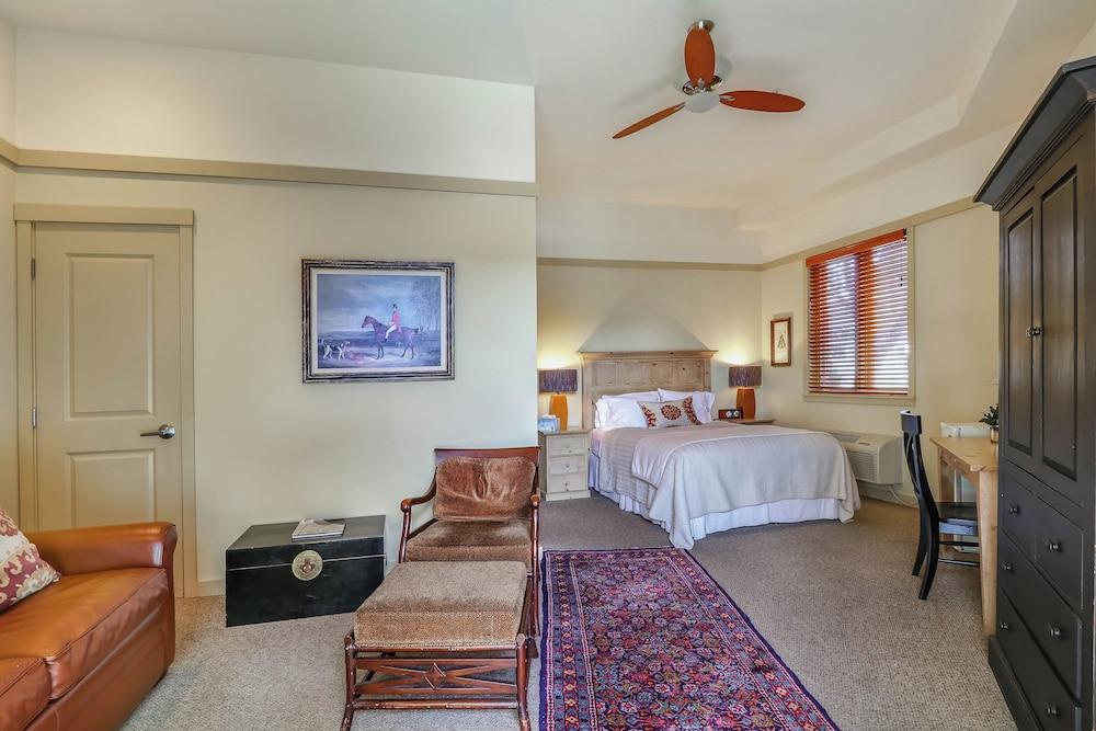The Eagle Harbor Inn photo 21