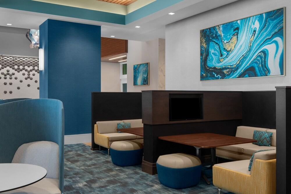 Courtyard by Marriott Myrtle Beach Oceanfront photo 25