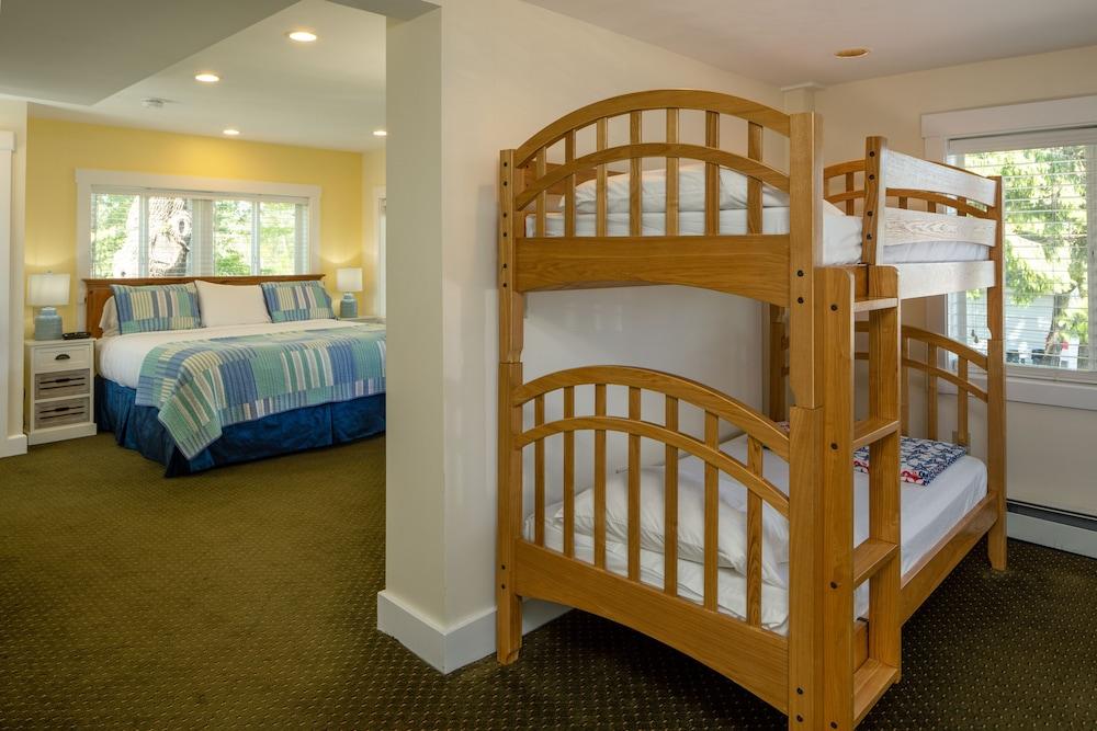Glen Cove Inn & Suites photo 22