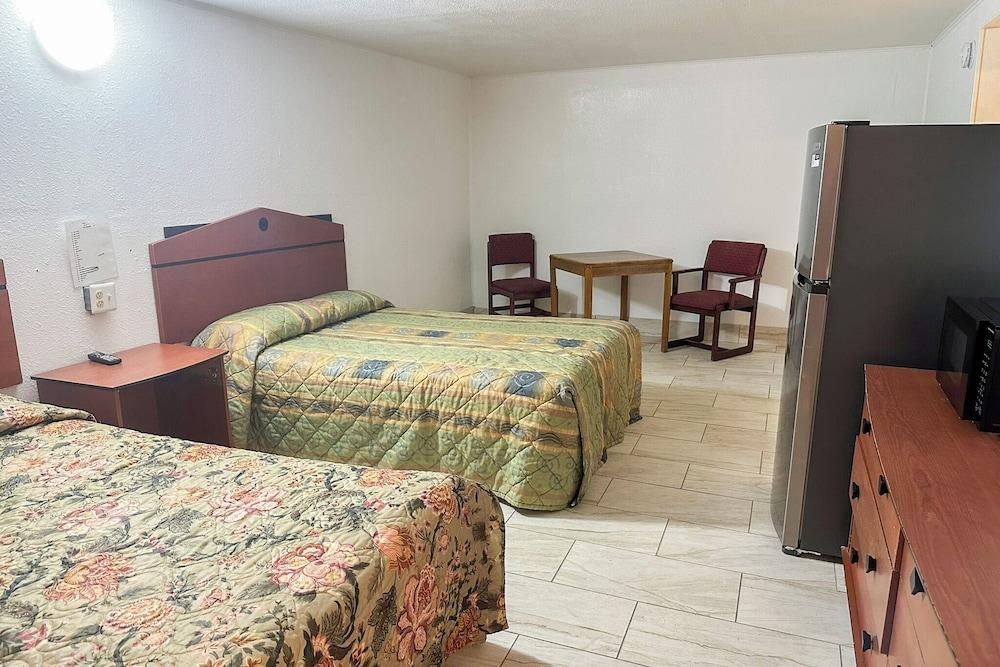 Shamrock Kings Inn By Oyo Marked Tree I-555 photo 62