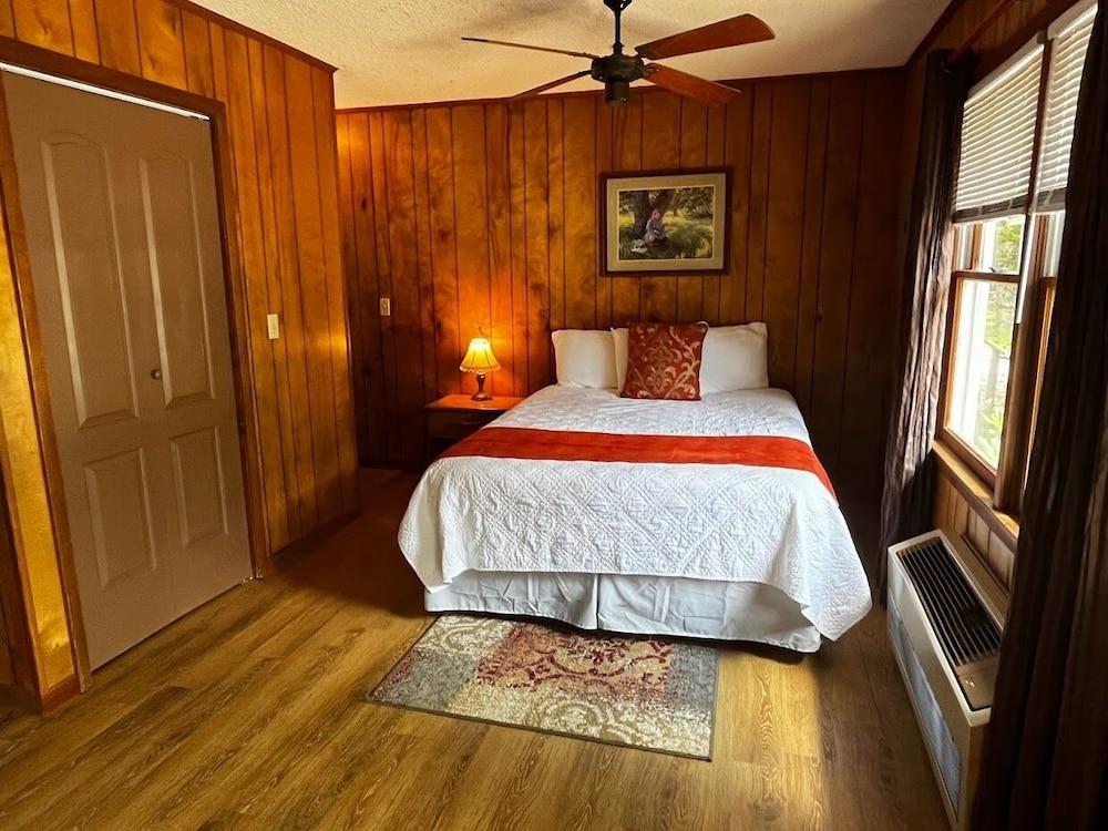 Meadowlark Motel with Restaurant & Bar photo 12
