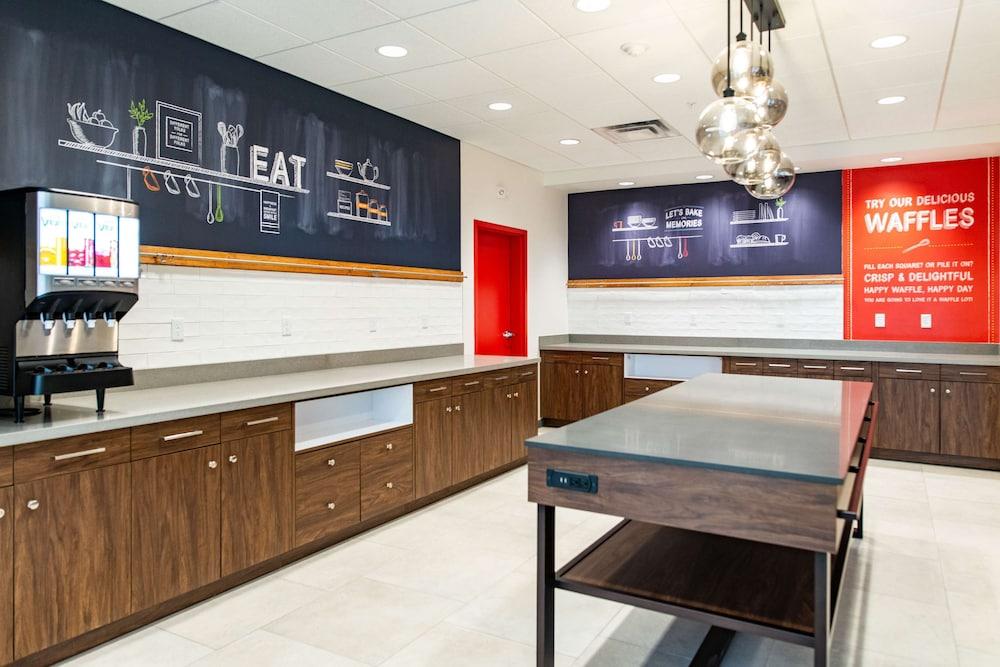 Hampton Inn Paris photo 54