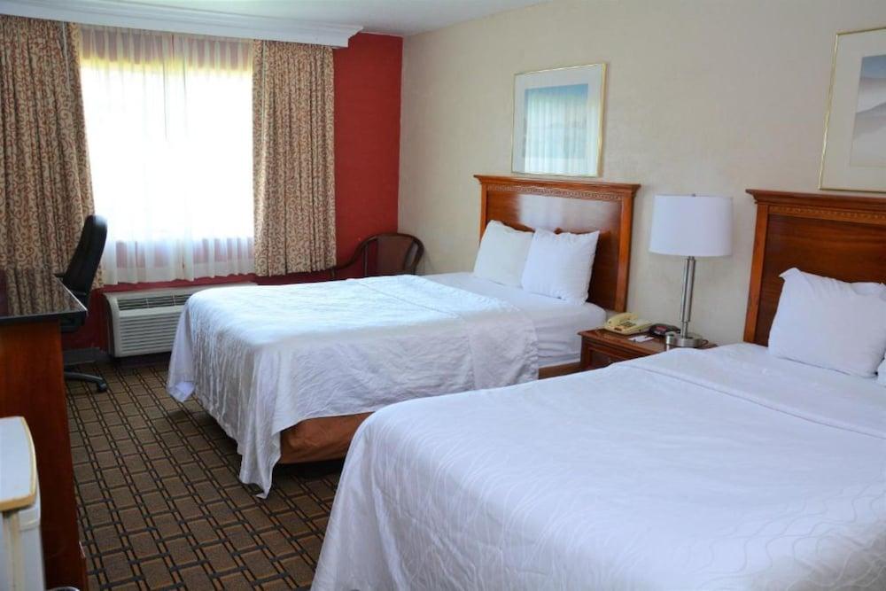 Buckeye Inn Express photo 9