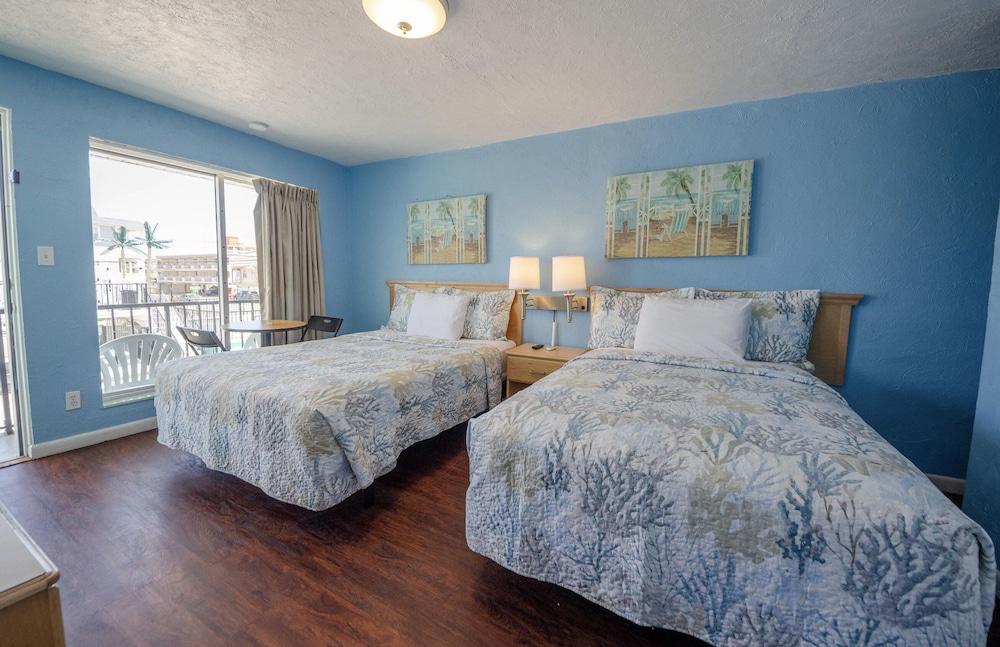 Surf Comber Motel photo 14