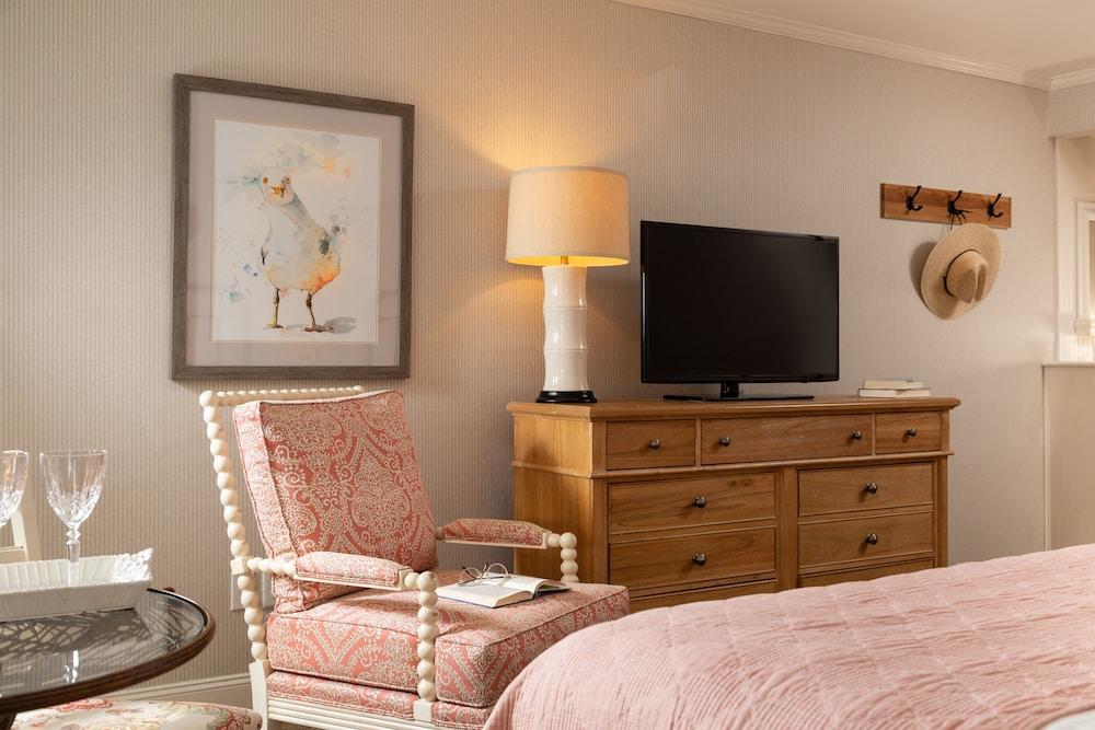 Refuge Inn photo 27