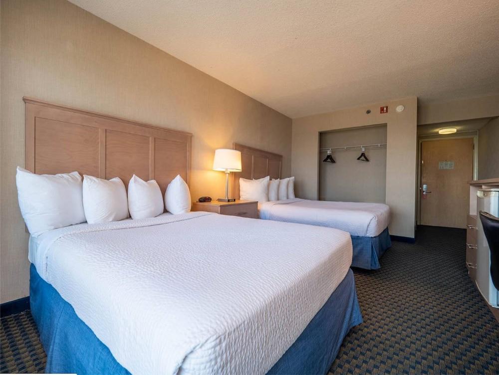 Atlantic Sands Hotel & Conference Center photo 33