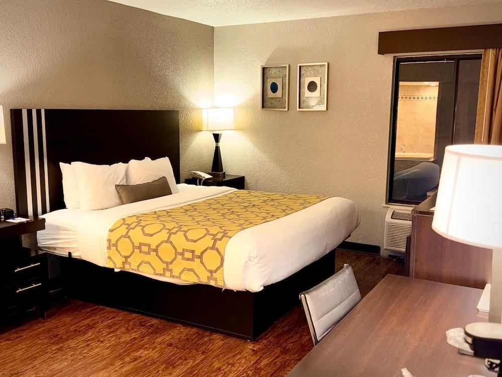 Greenville inn photo 7