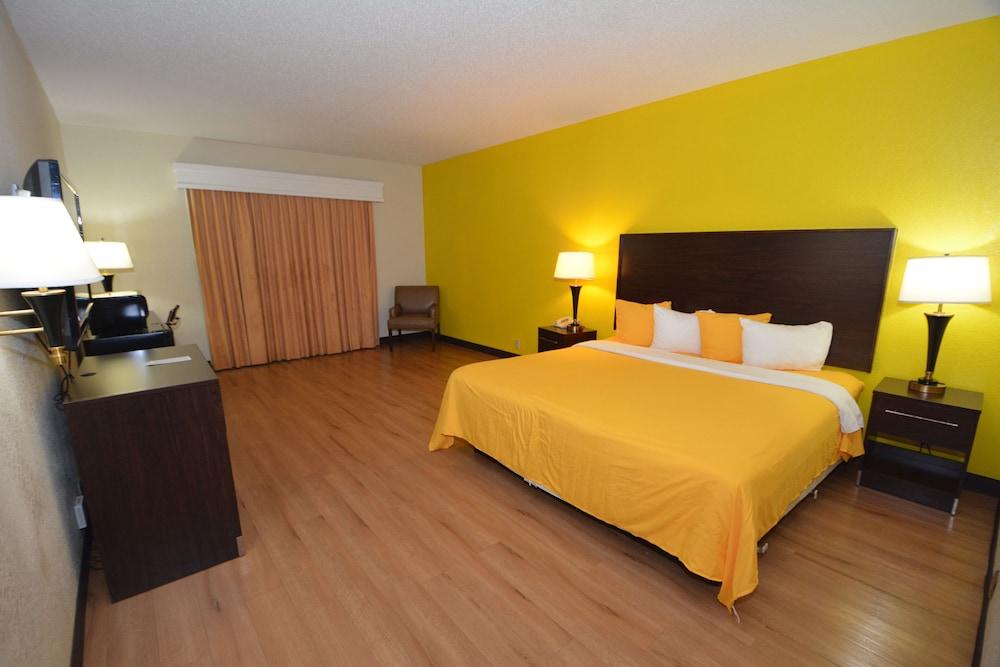Golden Hotel and Conference Centre photo 5