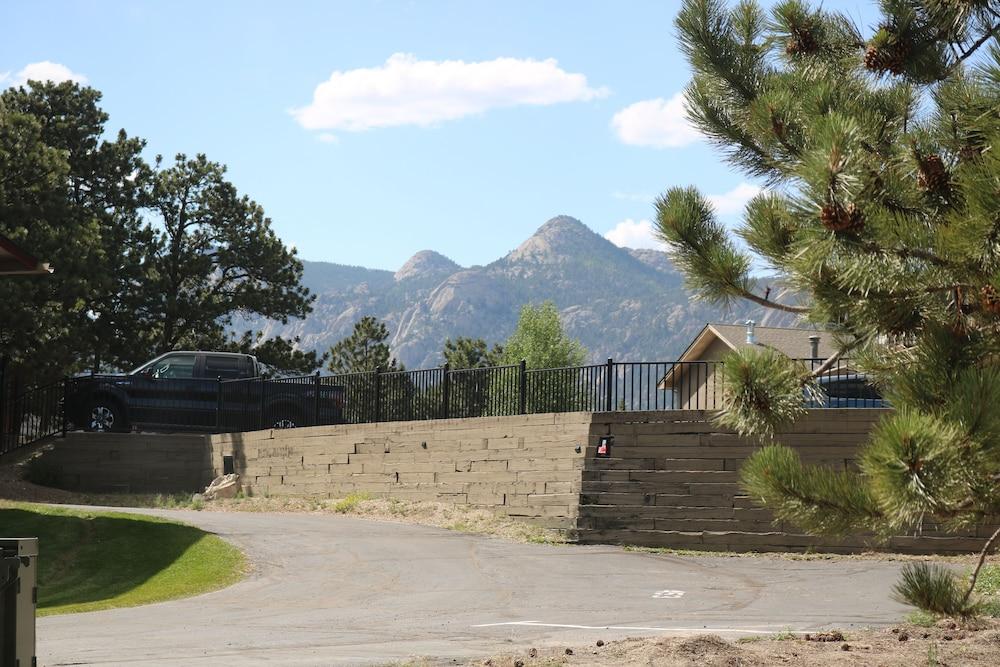 Columbine Inn photo 85