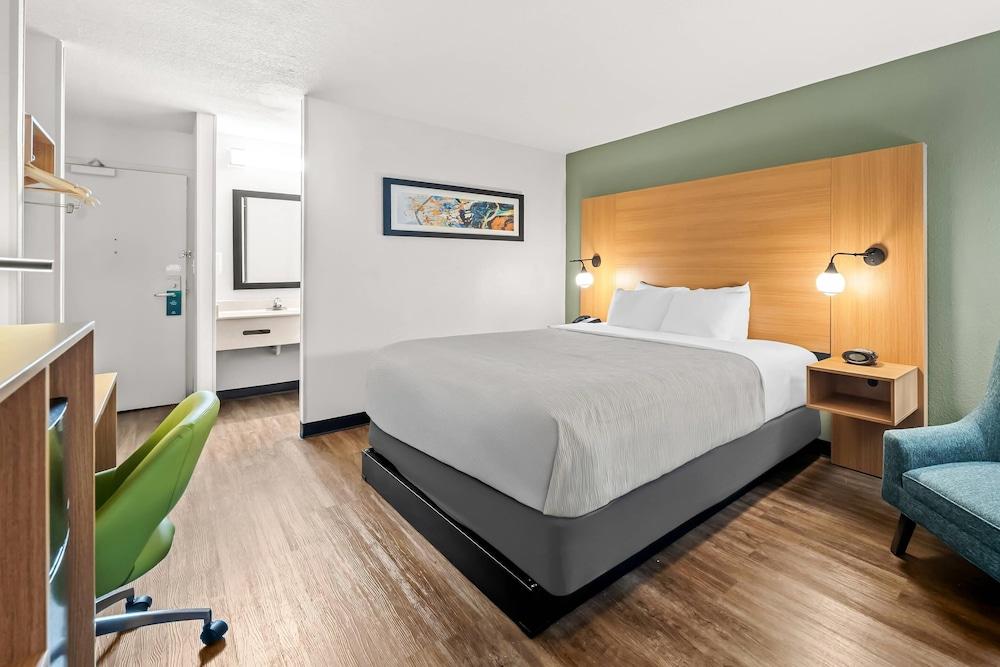 Quality Inn Orlando Near International Drive photo 34