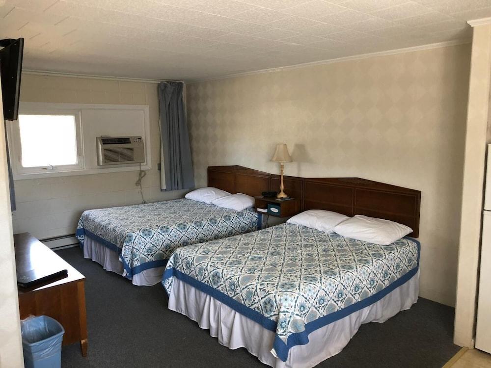 Doryman Motel photo 33