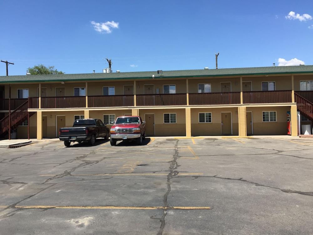 Encore Motel photo 1