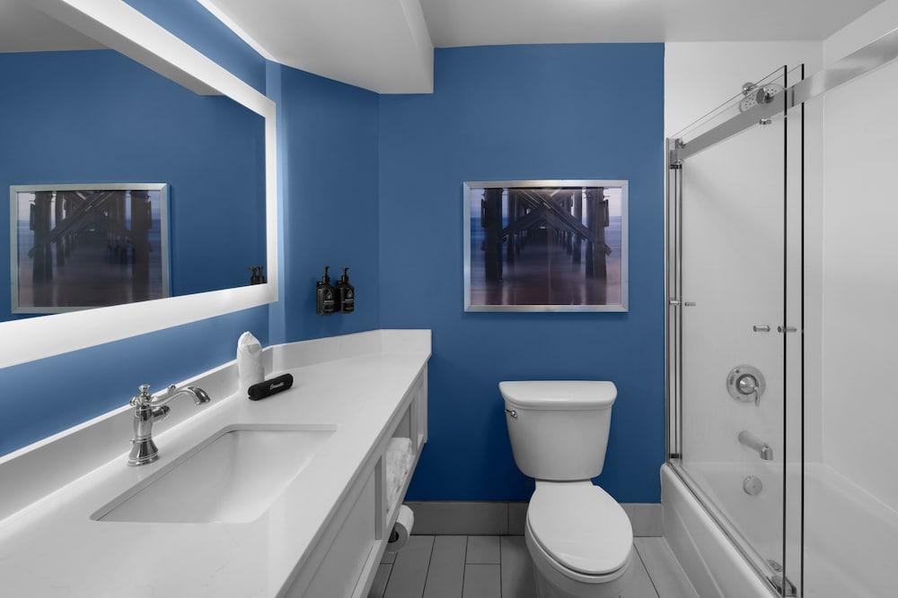 Hotel Indigo Mount Pleasant by IHG photo 14