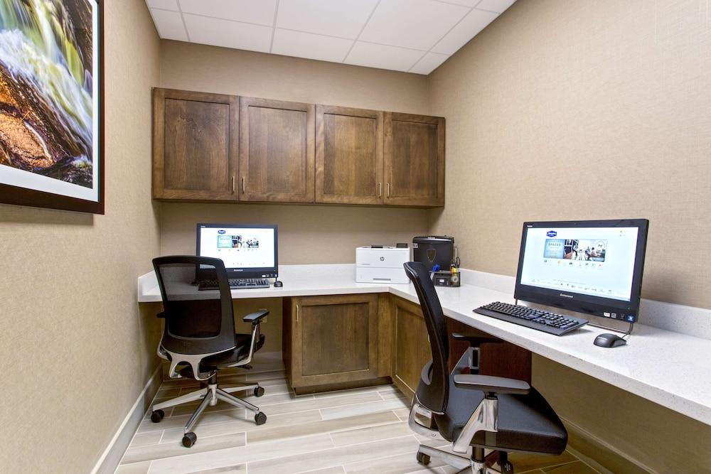 Hampton Inn Sault Ste Marie photo 26