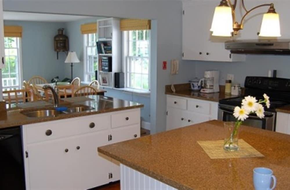 Dockside Guest Quarters & Restaurant photo 62