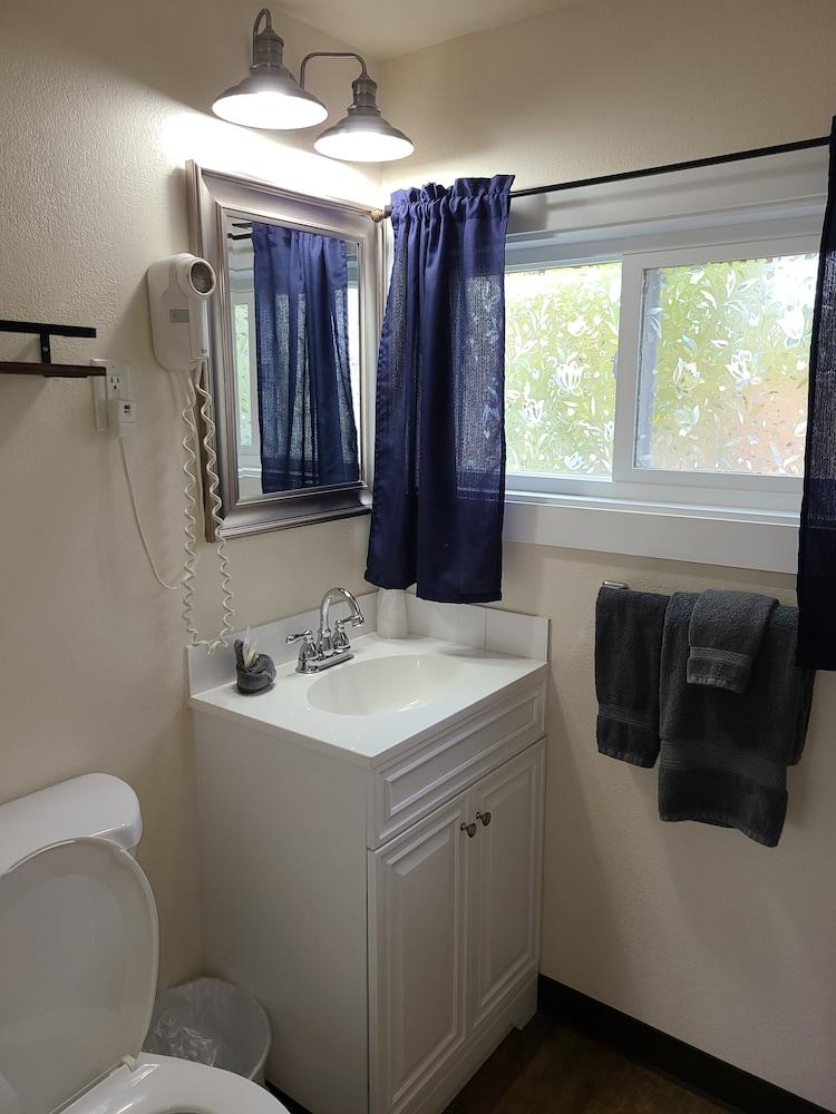 Lamplighter Cabins & Suites photo 64
