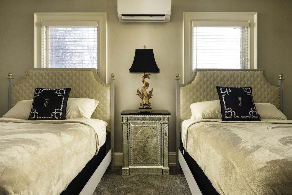 The Edward Hotel photo 8