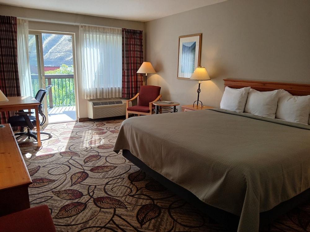 Salmon Rapids Lodge photo 33
