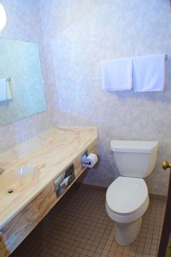 Old Towne Motel photo 38
