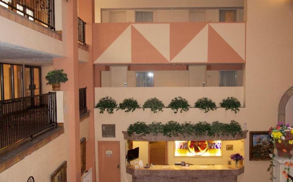 Barcelona Suites photo 2