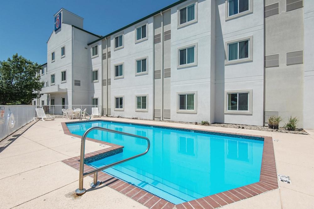 Motel 6 Junction City, KS photo 26
