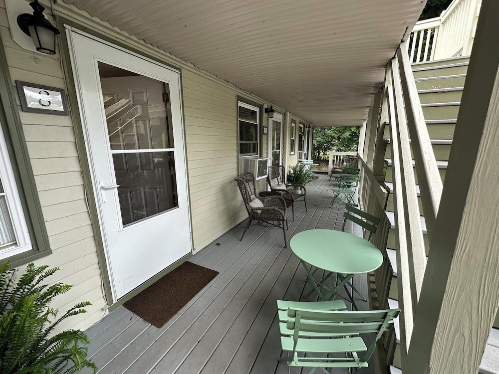 Inn on Shore Road photo 99
