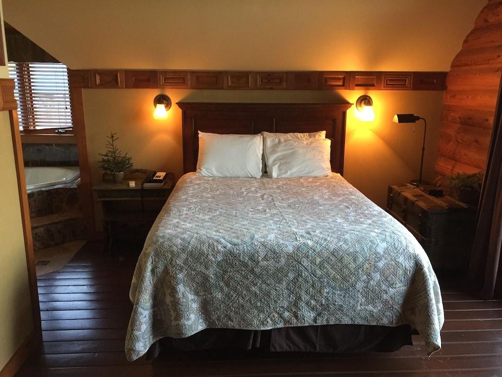 Sumas Mountain Lodge photo 4