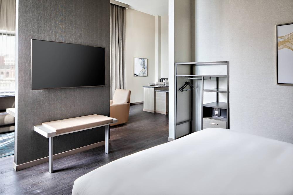 AC Hotel by Marriott Grand Rapids Downtown photo 10