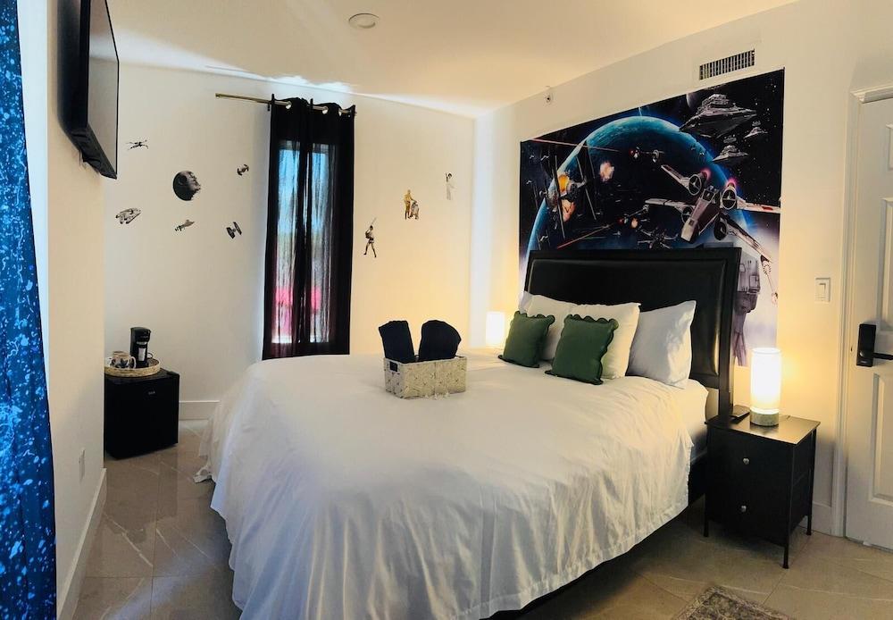 Atrium Design District photo 15