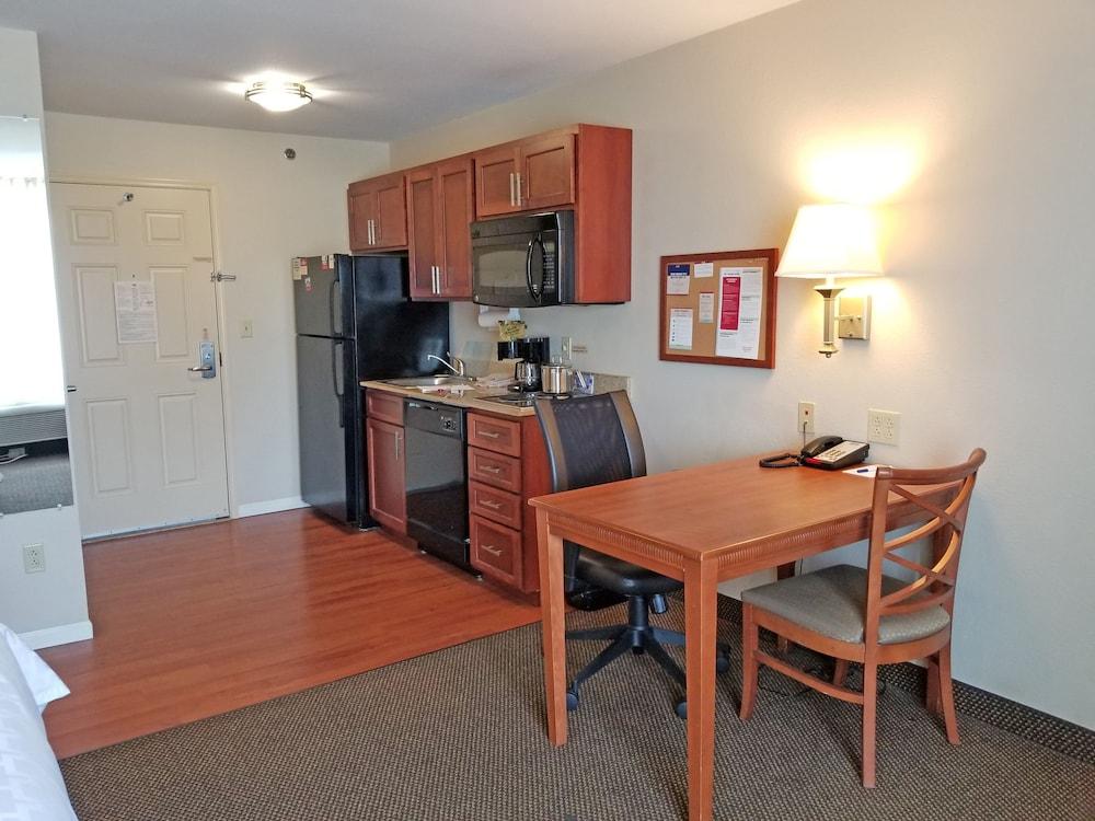 Candlewood Suites Cape Girardeau by IHG photo 39