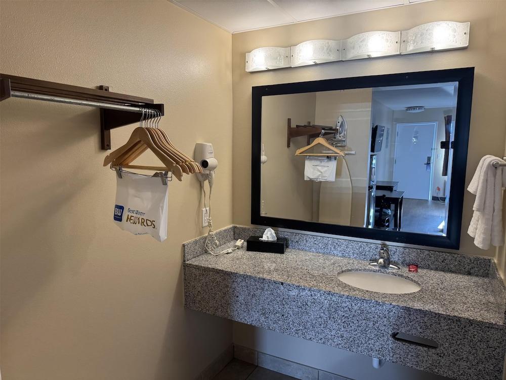 SureStay Studio by Best Western Gonzales photo 4