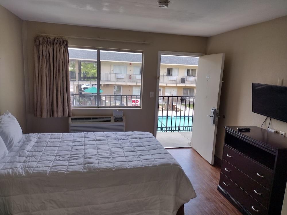 Fairbridge Inn & Suites Richmond Hill photo 4