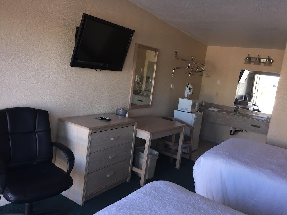 Desert Inn photo 10