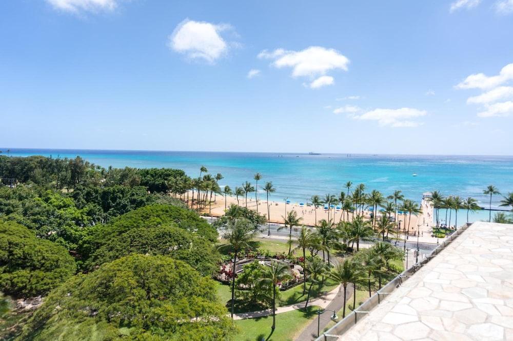 Castle at Waikīkī Grand photo 28